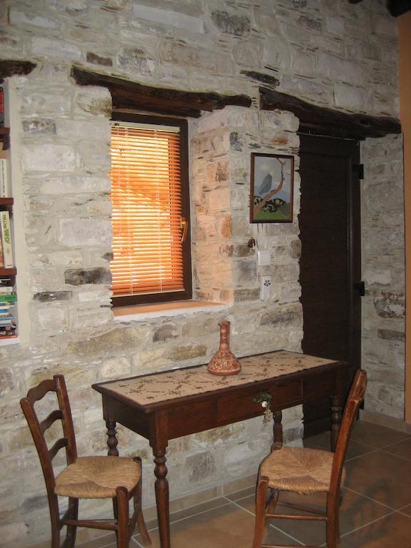 Our House Hotel Vavla Room photo